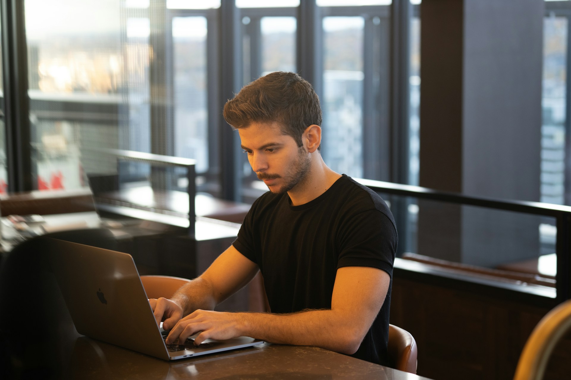 How to Find the Best Travel Comparison Sites